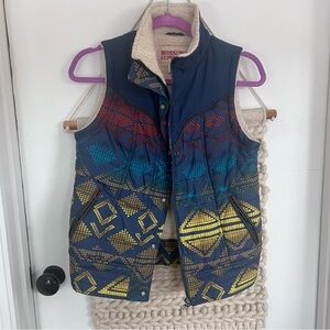 Faux shearling lined quilted print winter vest